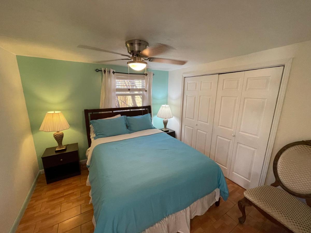 Апартаменты 4BR Downtown House Near Beach, Pet Friendly