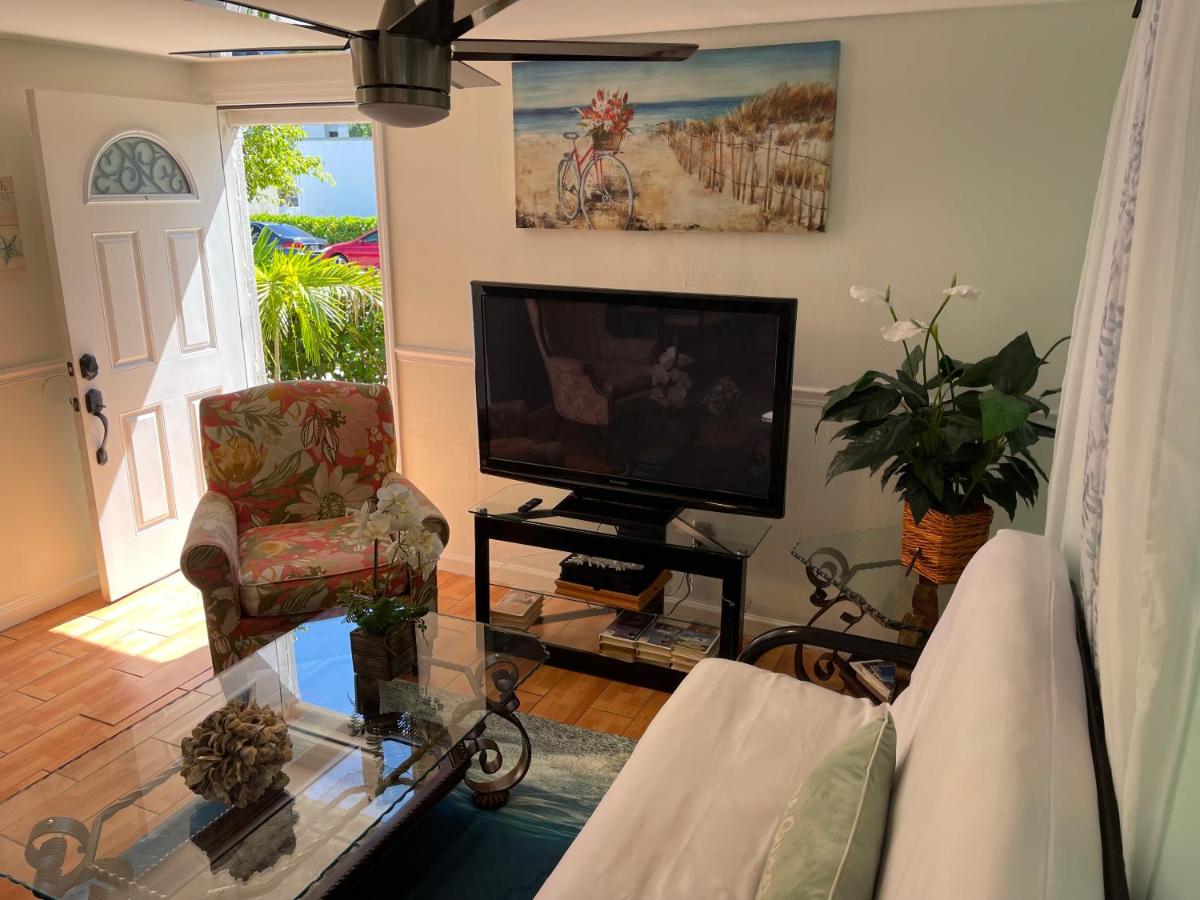 Апартаменты 4BR Downtown House Near Beach, Pet Friendly