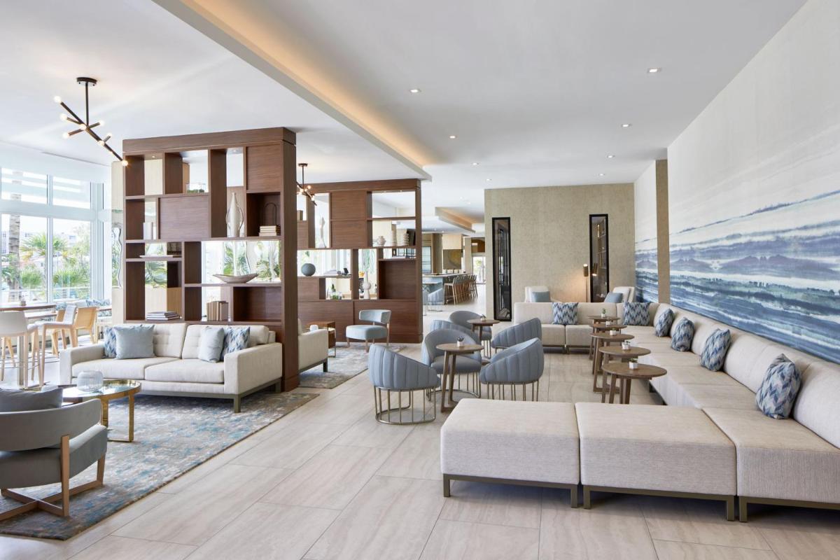 Отель AC Hotel by Marriott Fort Lauderdale Beach