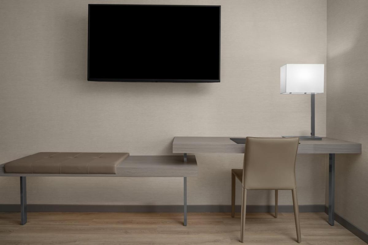 Отель AC Hotel by Marriott Miami Dadeland