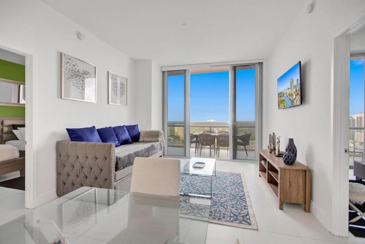 Апартаменты AMAZING PENTHOUSE w PRIVATE ROOF TERRACE