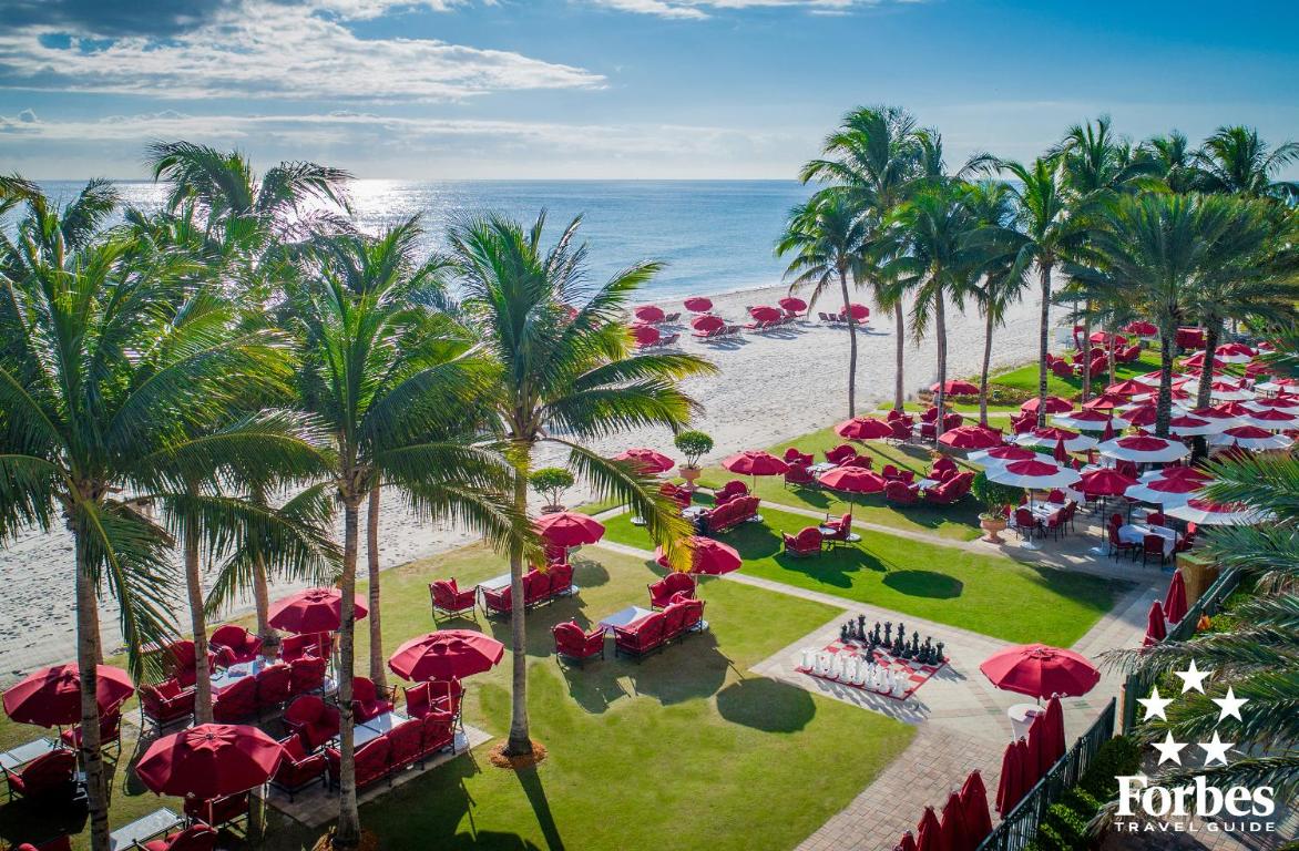 Отель Acqualina Resort and Residences