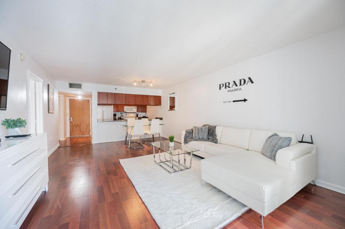 Апартаменты Amazing Brickell Unit With City Views & Free Parking