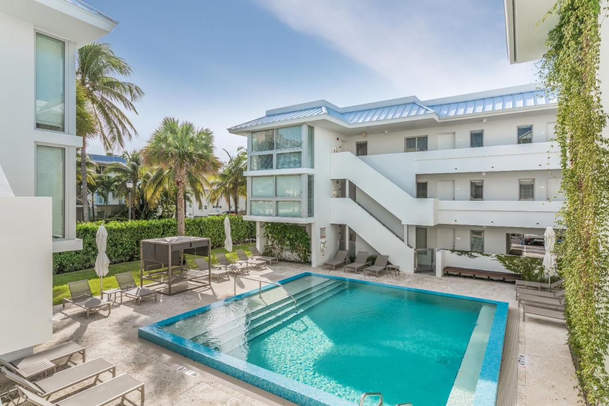 Апартаменты Beach Haus Key Biscayne Contemporary Apartments