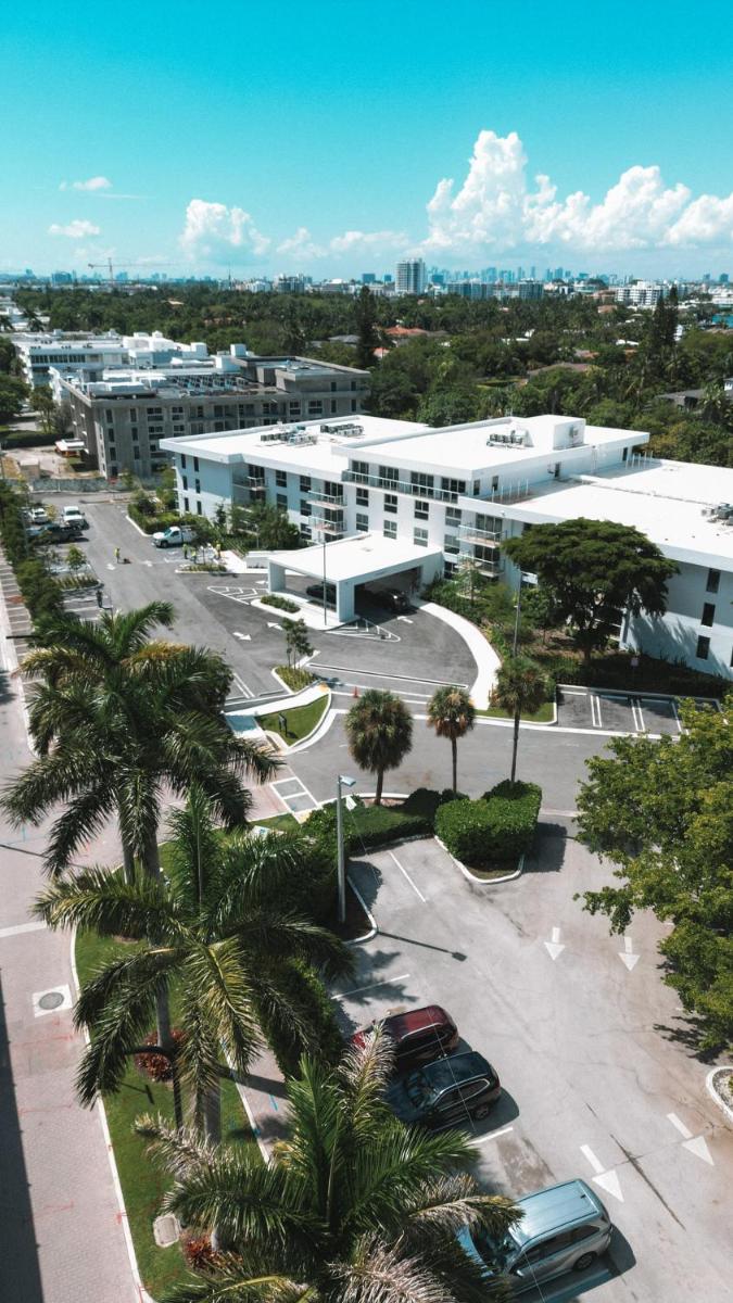 Апартаменты Beach Haus Residences
