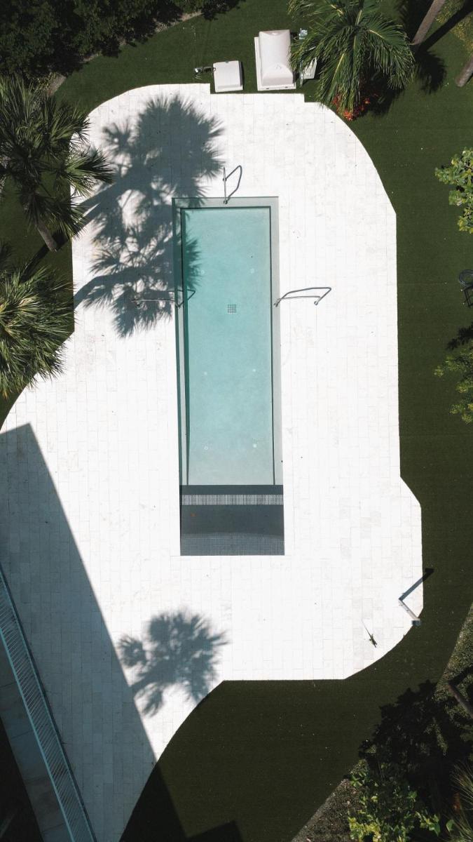 Апартаменты Beach Haus Residences