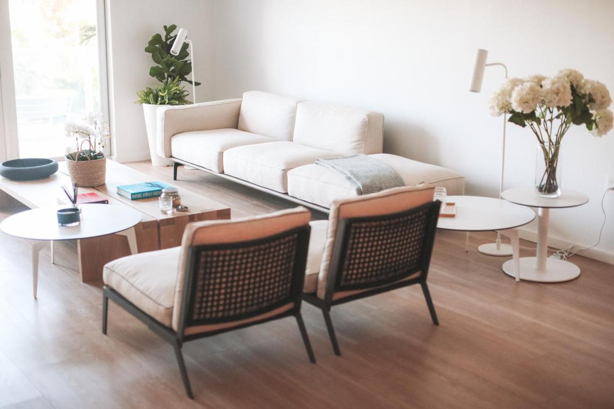 Апартаменты Beach Haus Residences