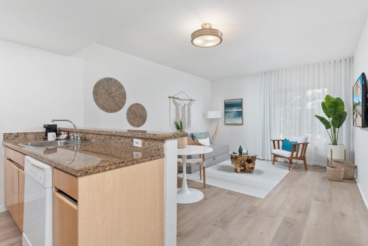 Отель Bentley Hotel South Beach