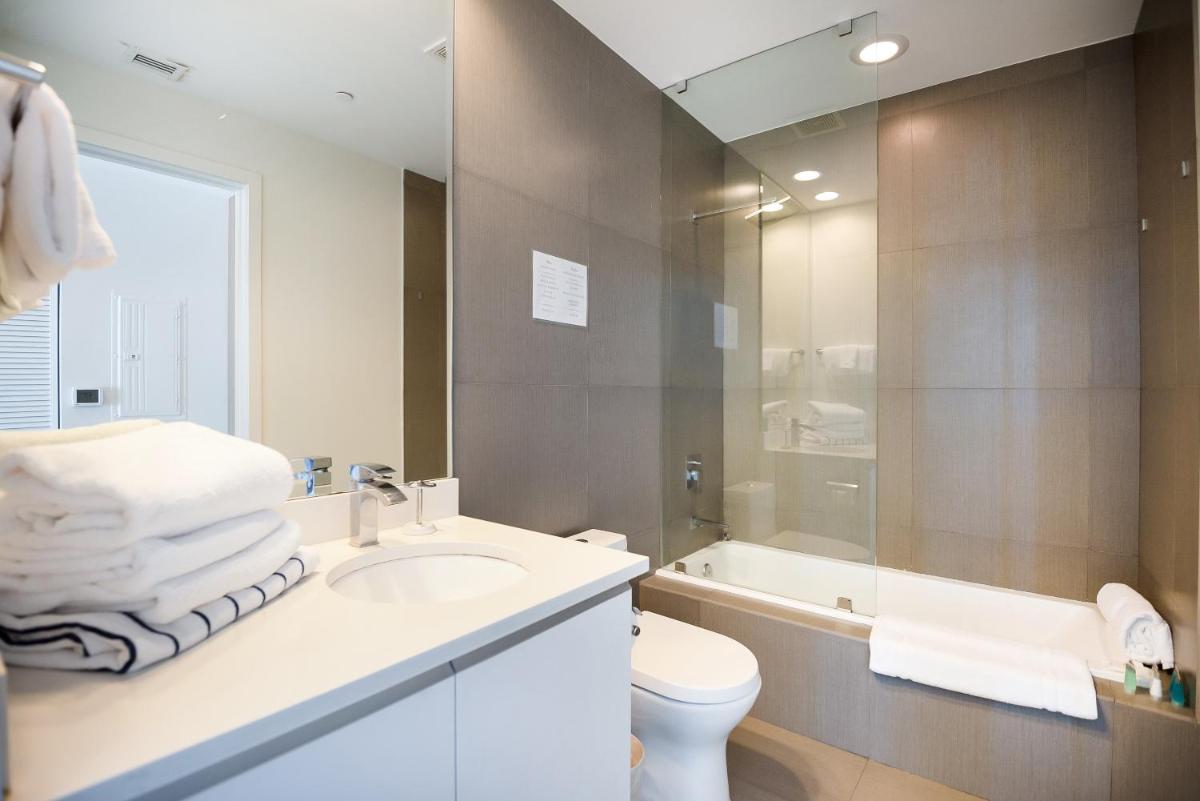 Отель Bluebird Suites Monte Carlo Miami Beach