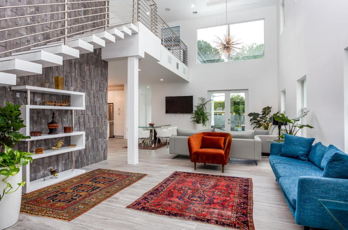 Апартаменты CASA HERMÈS Wilton Manor — Gay Guesthouse