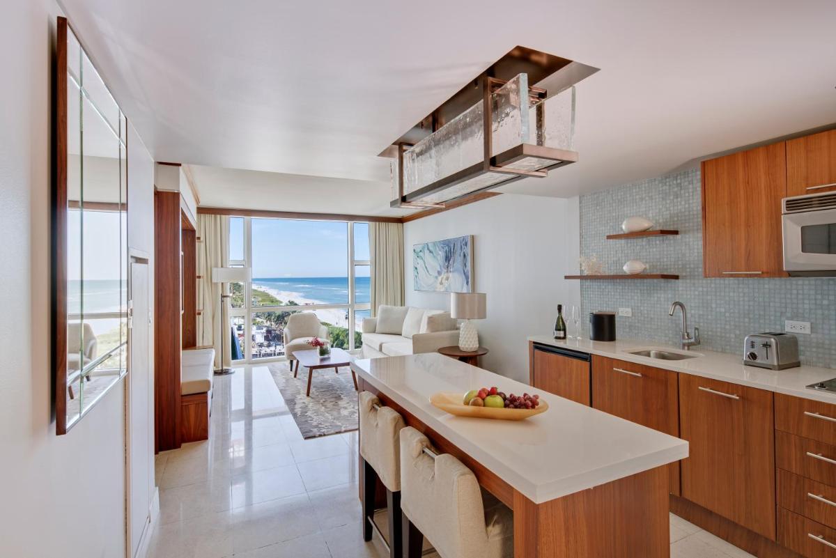 Отель Carillon Miami Wellness Resort