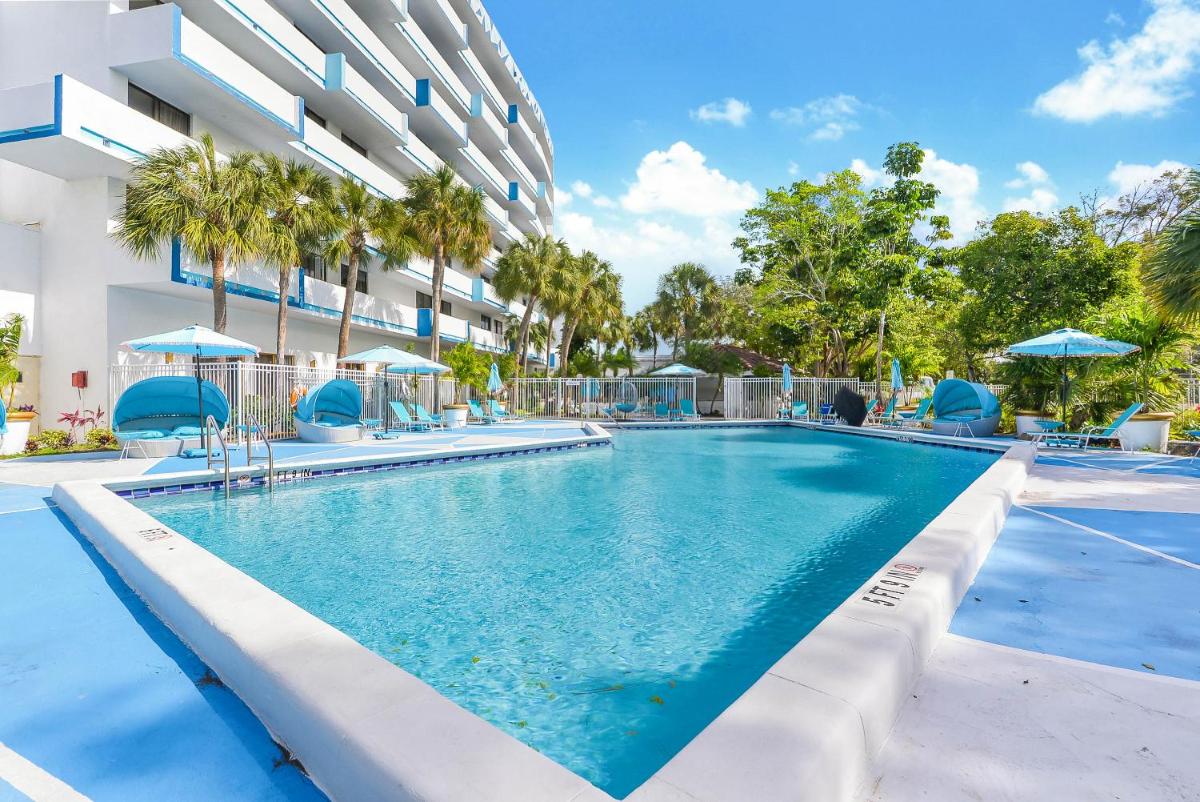 Отель Chateau Mar Golf Resort, Trademark Collection by Wyndham