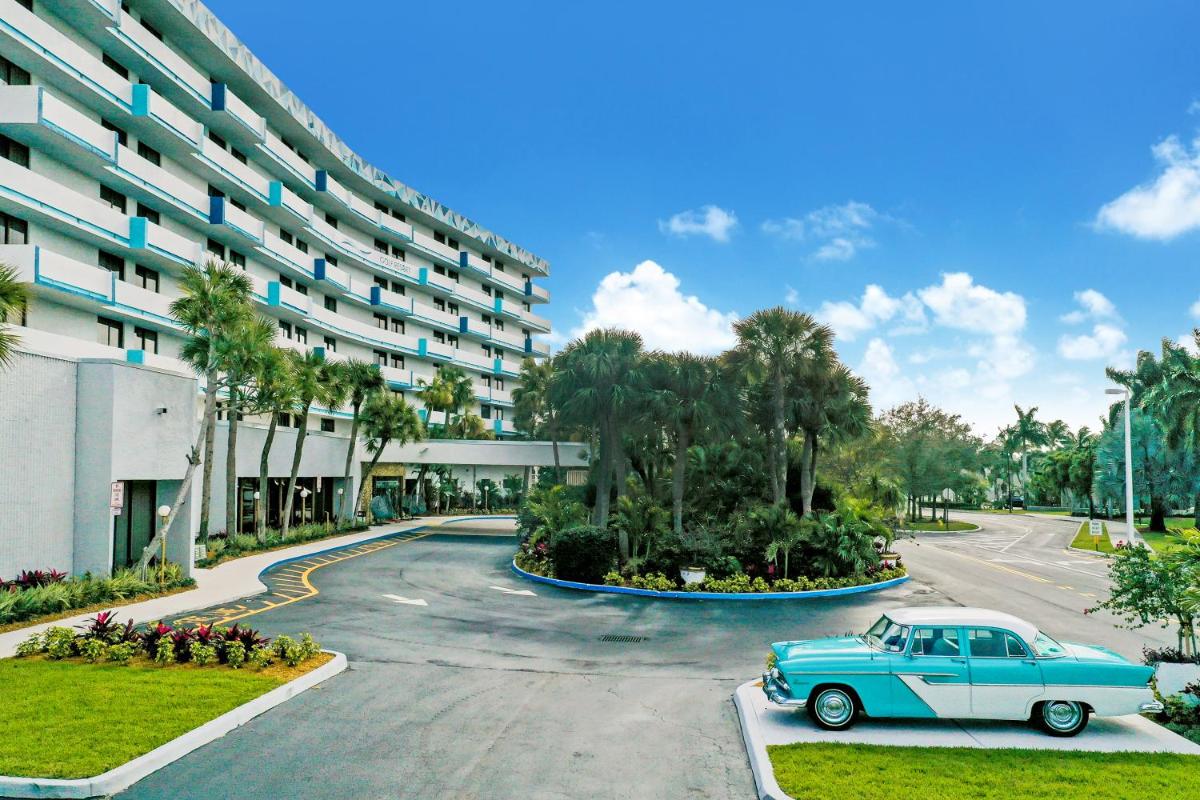 Отель Chateau Mar Golf Resort, Trademark Collection by Wyndham