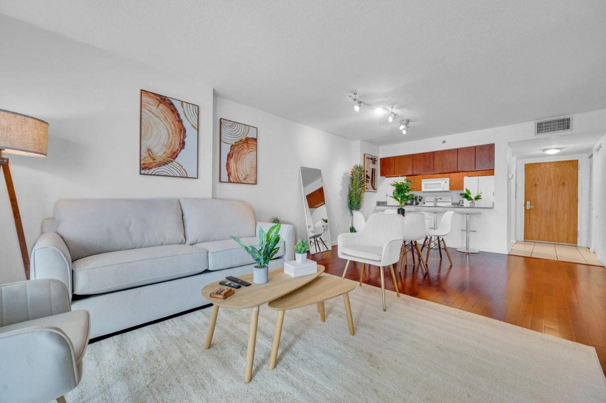 Апартаменты Classy Condo on the Bay w Pool & Gym