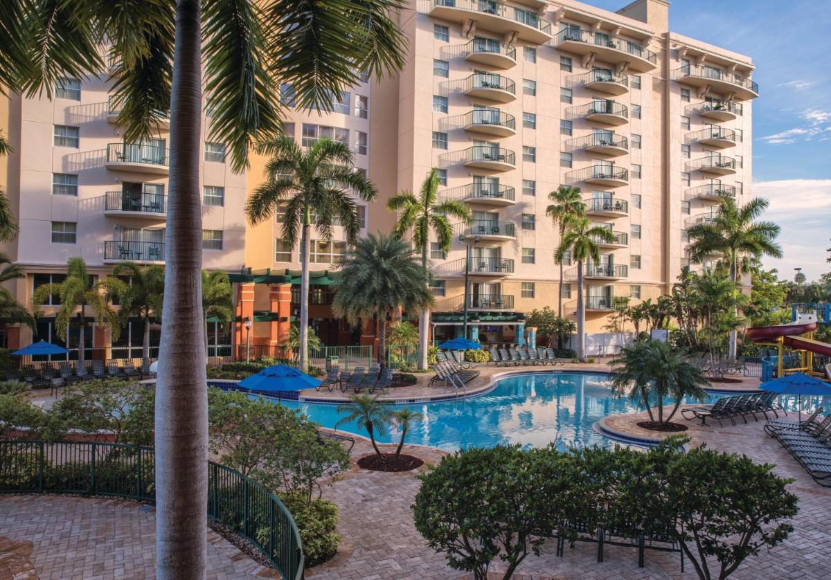 Отель Club Wyndham Palm-Aire