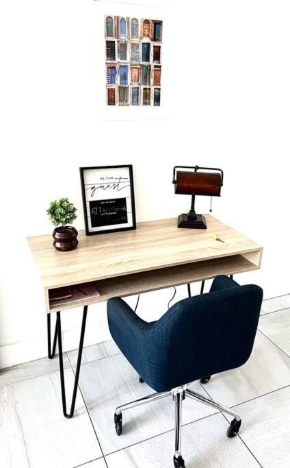 Апартаменты Cocont Grove, walking distance to everything!