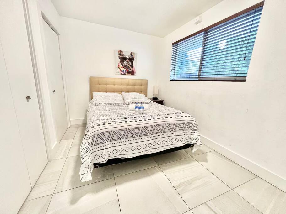 Апартаменты Cocont Grove, walking distance to everything!