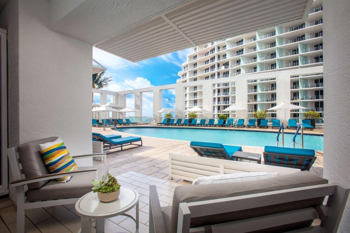 Отель Conrad Fort Lauderdale Beach