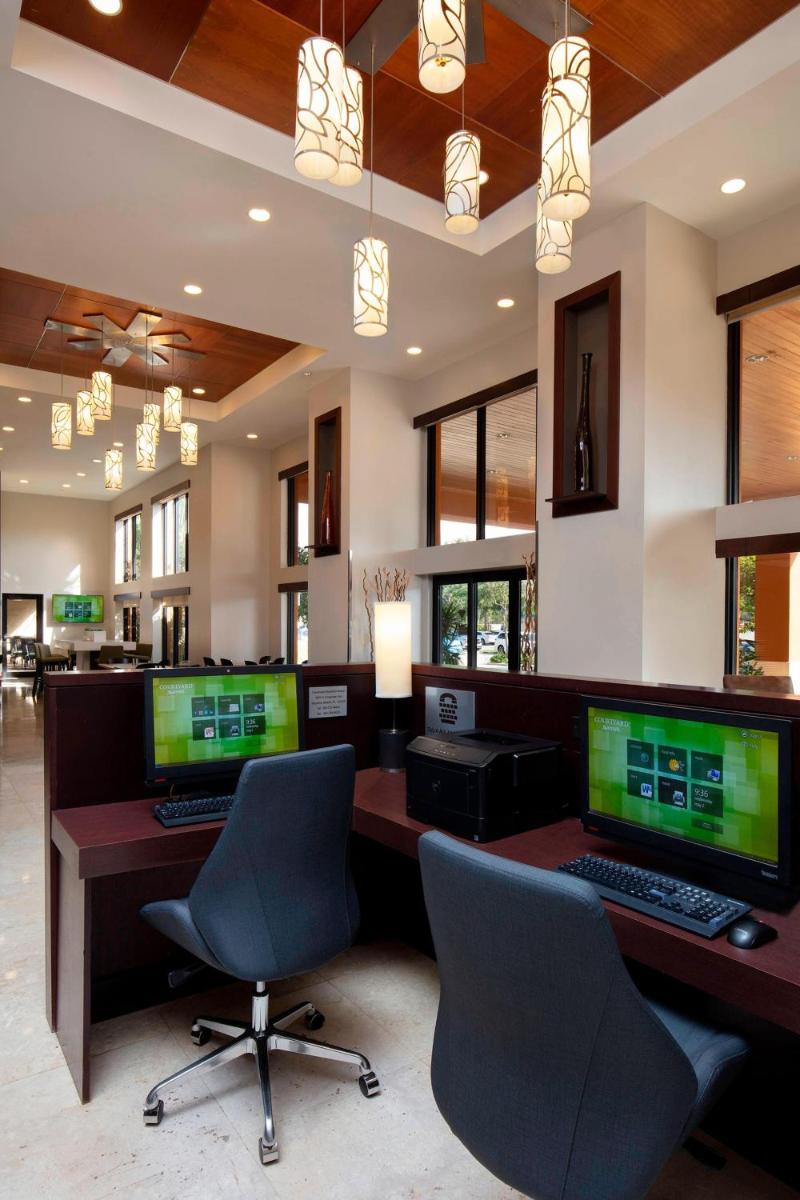 Отель Courtyard by Marriott Boynton Beach