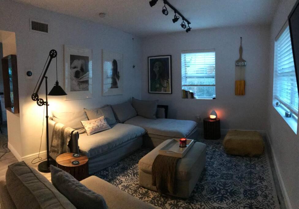 Апартаменты Cozy Chalet near the Design District