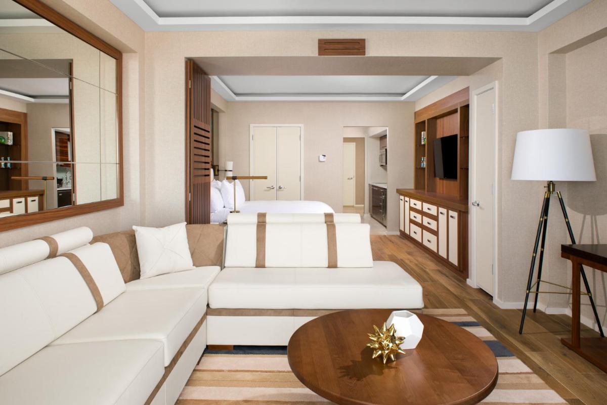 Апартаменты Cozy Condo with Ocean and City Views