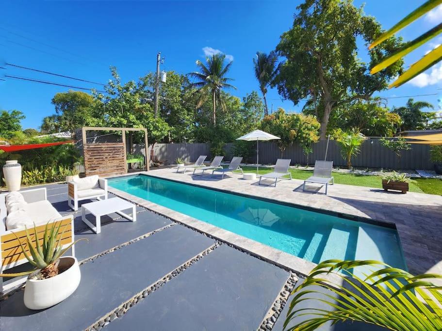 Апартаменты DreamHouse with Heated Pool