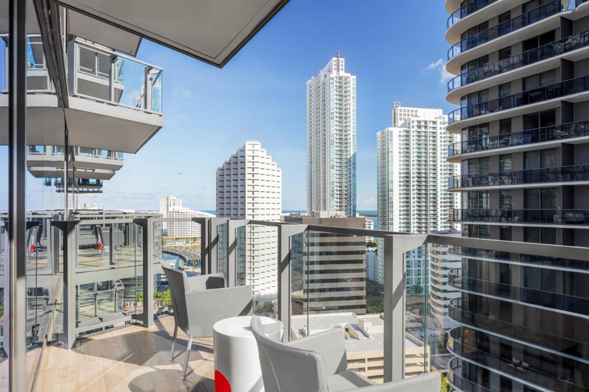 Отель EAST Miami Residences