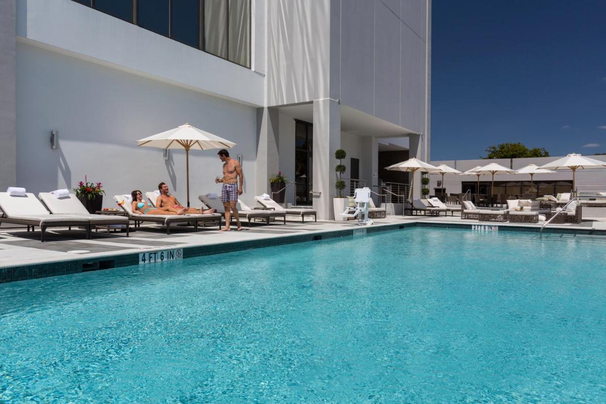 Отель EB Hotel Miami Airport