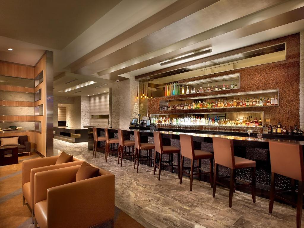 Отель EB Hotel Miami Airport