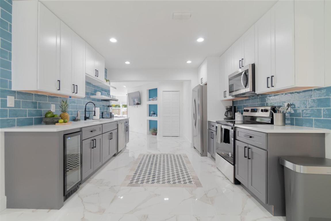 Апартаменты Elegant 5BR West Palm Beach Home Near Beach