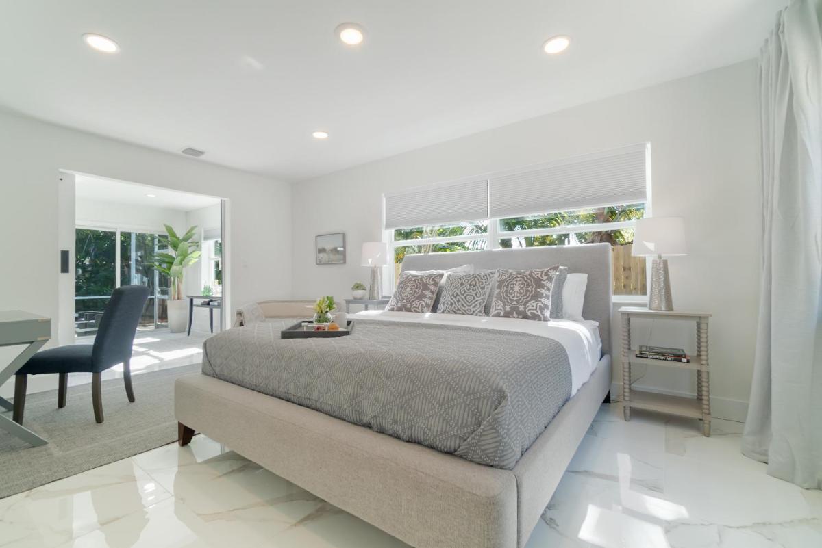 Апартаменты Elegant 5BR West Palm Beach Home Near Beach