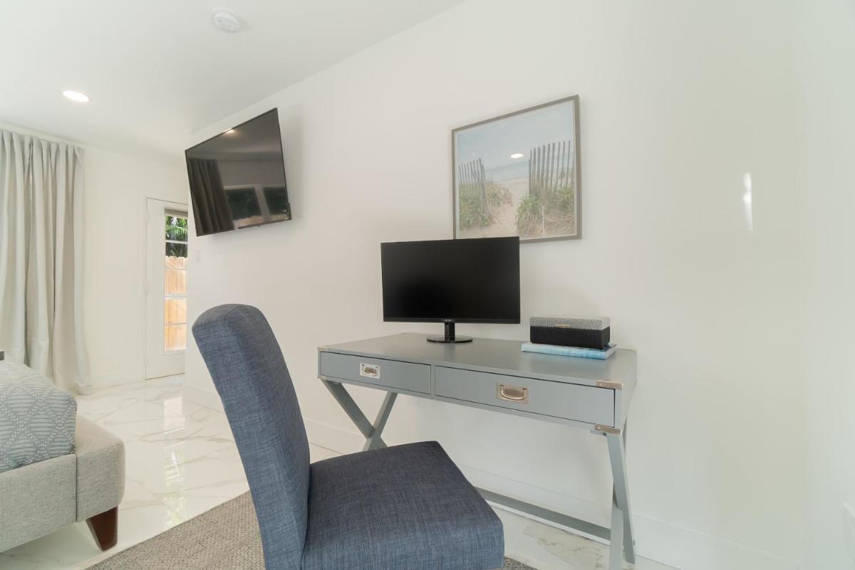 Апартаменты Elegant 5BR West Palm Beach Home Near Beach