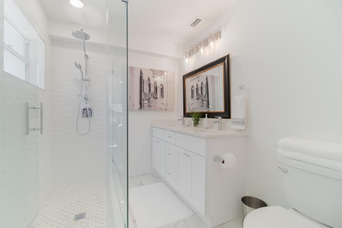 Апартаменты Elegant 5BR West Palm Beach Home Near Beach