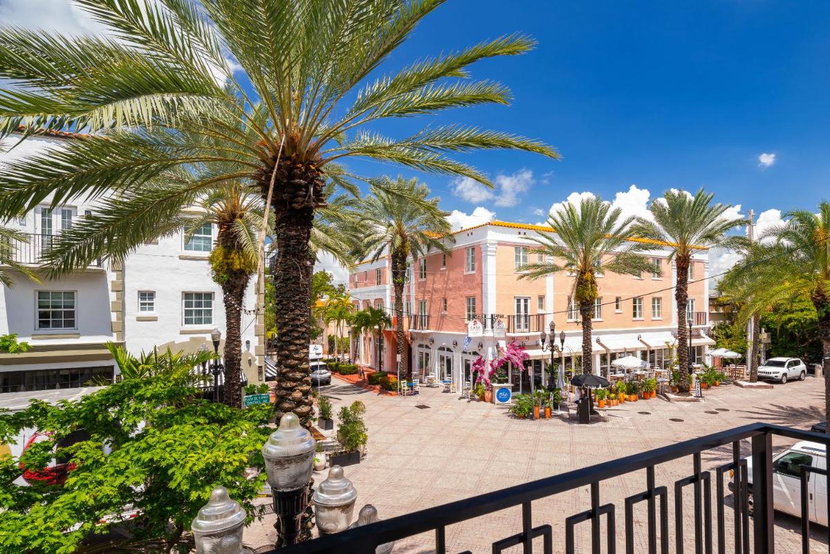 Отель Esme Miami Beach