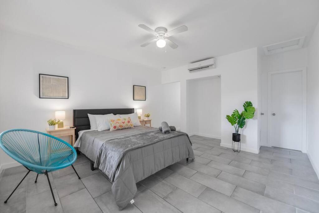 Апартаменты Fabulous Studio 15 min from The Beach