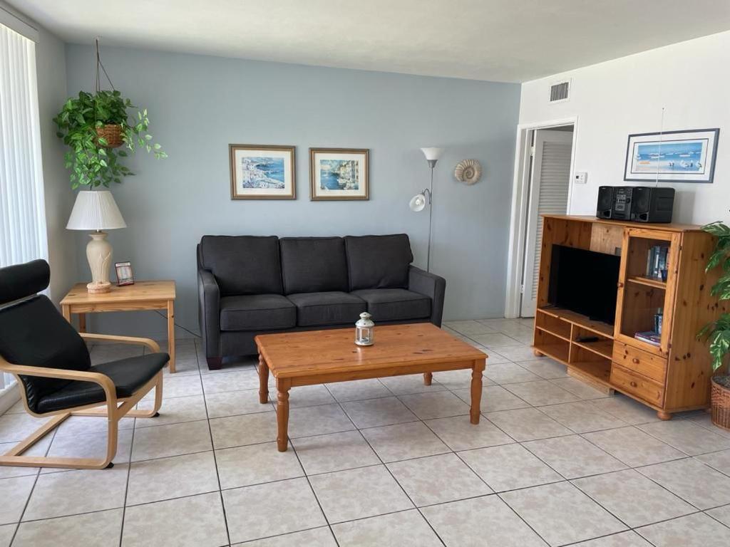 Апартаменты FortLauderdale Beach Apartment