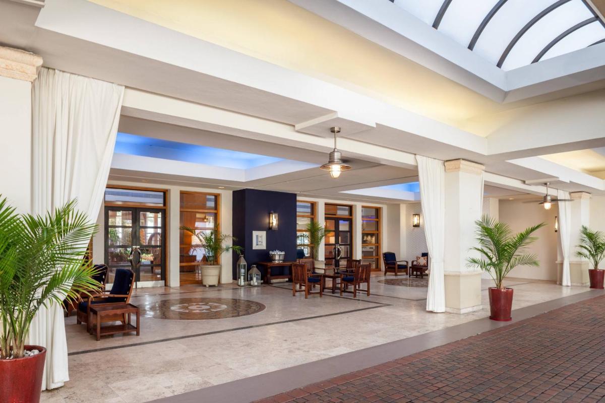 Отель Fort Lauderdale Marriott Harbor Beach Resort & Spa