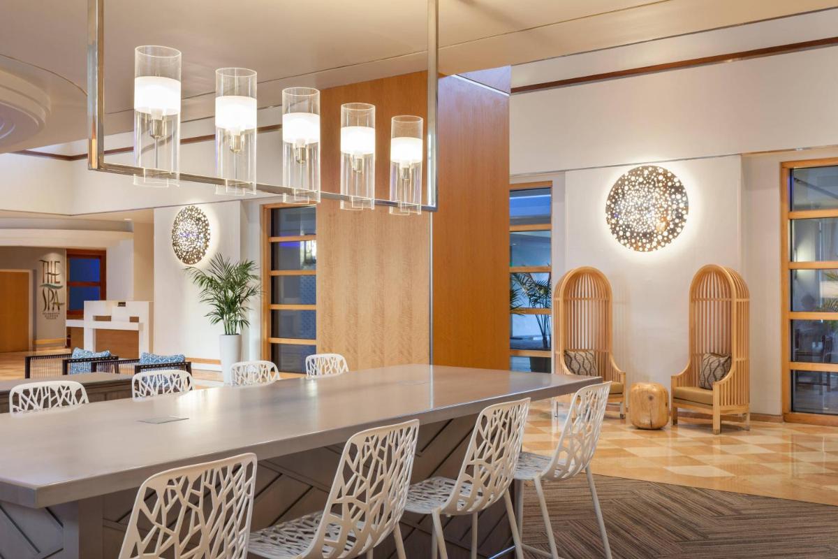 Отель Fort Lauderdale Marriott Harbor Beach Resort & Spa