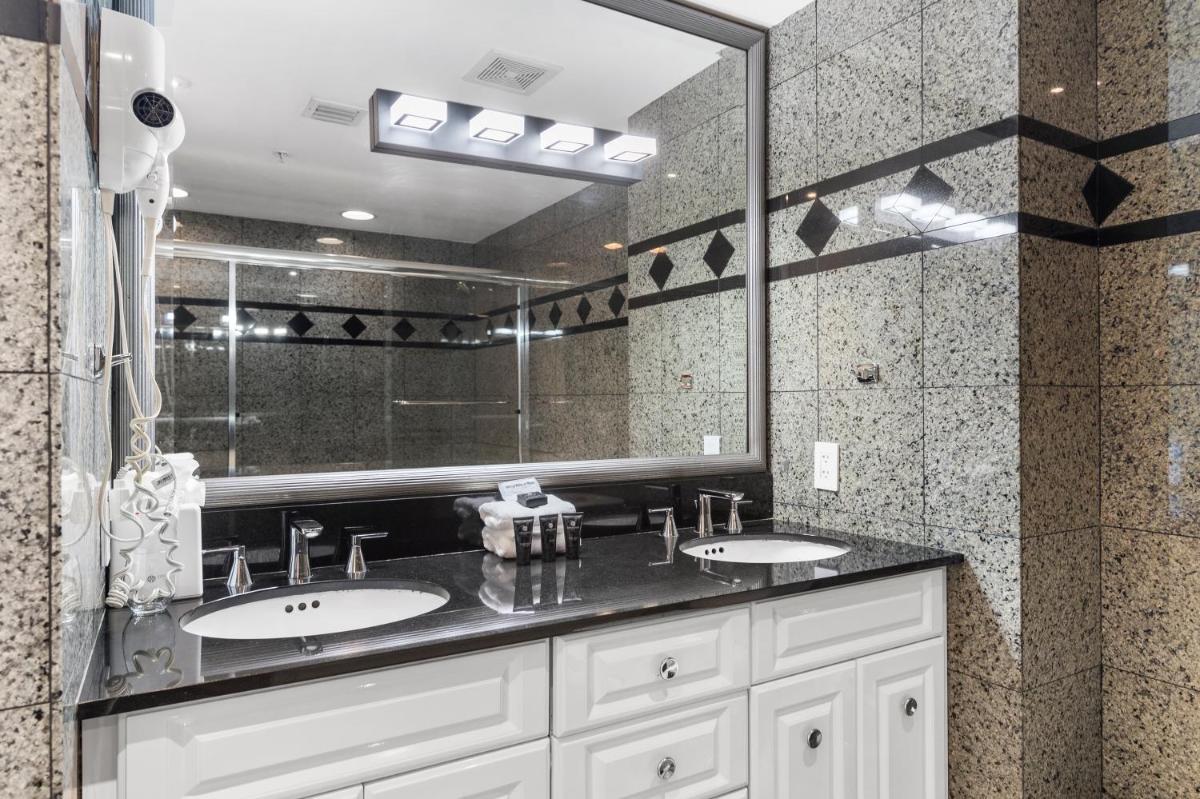 Отель Fortune House Hotel Suites