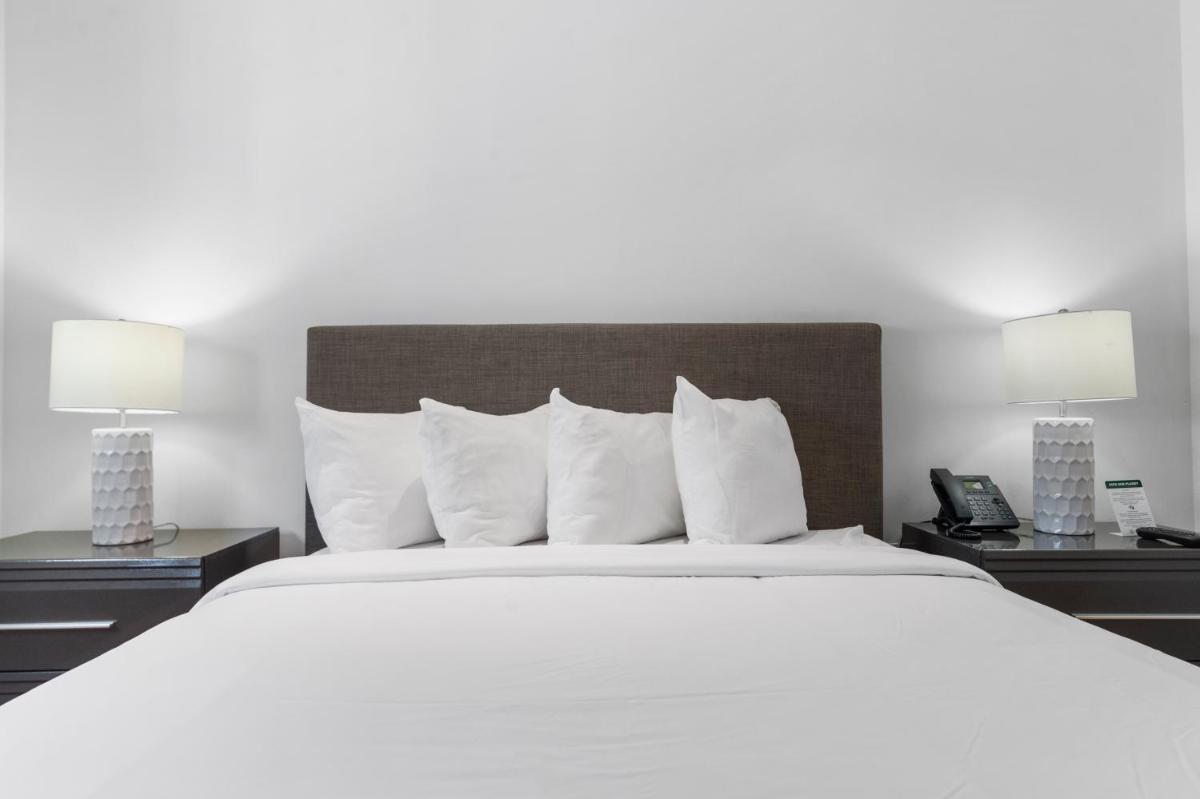 Отель Fortune House Hotel Suites