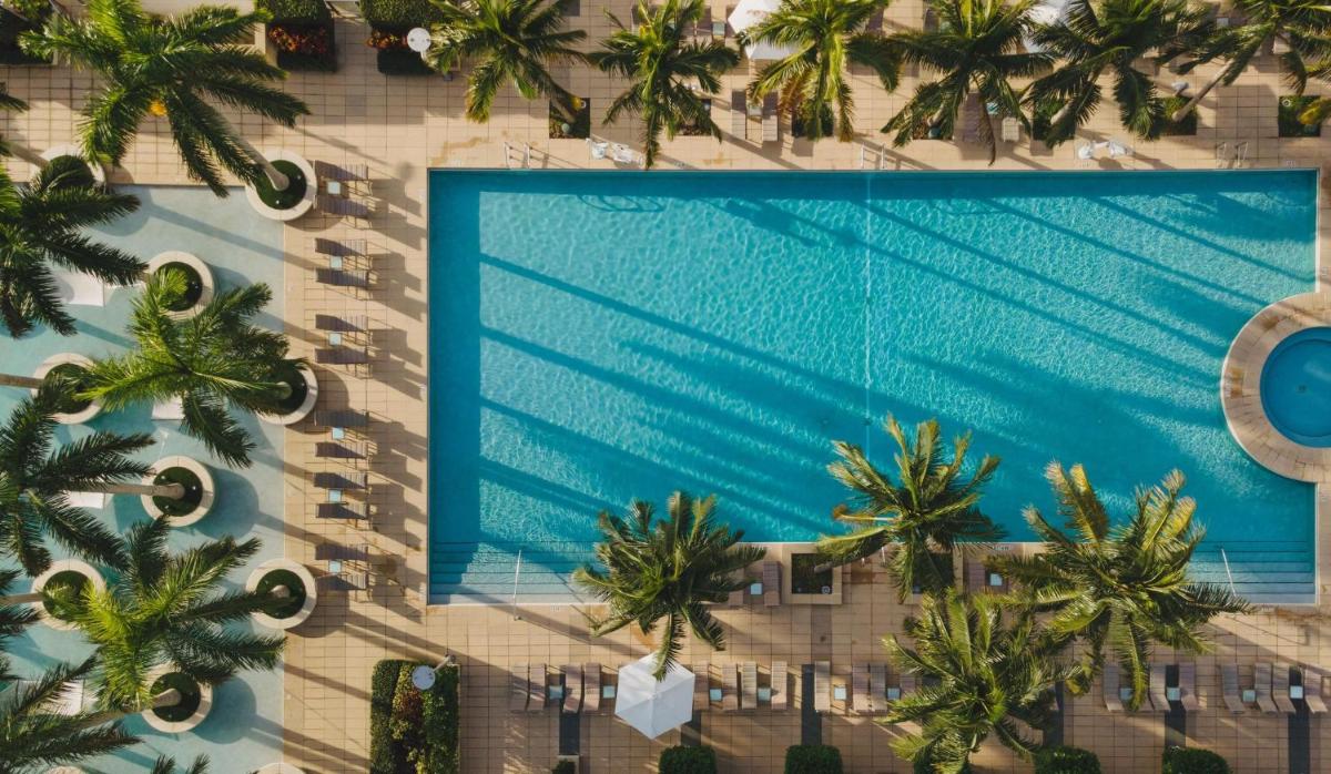 Отель Four Seasons Hotel Miami