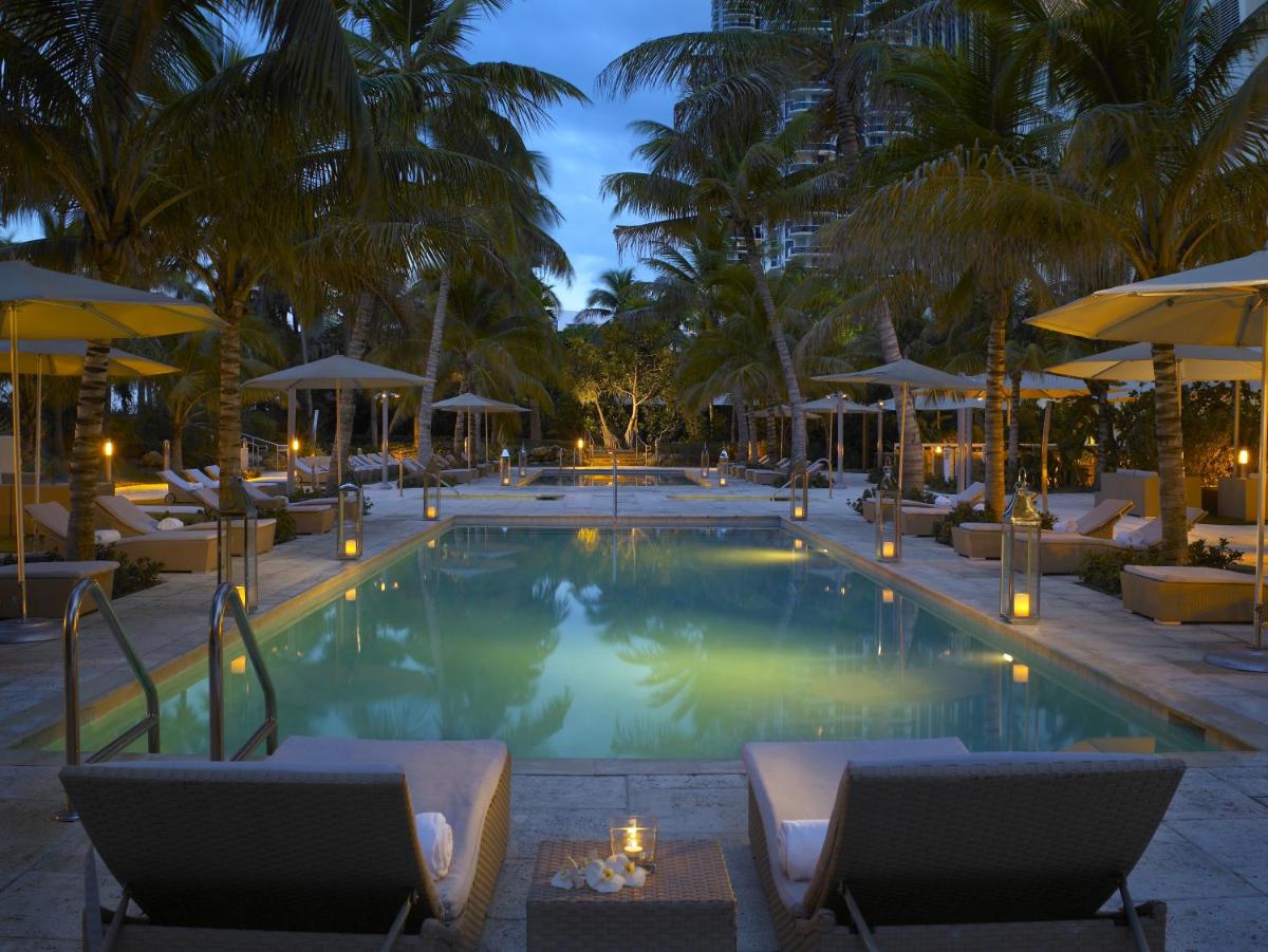 Отель Grand Beach Hotel