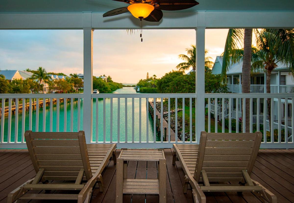 Отель Hawks Cay Resort