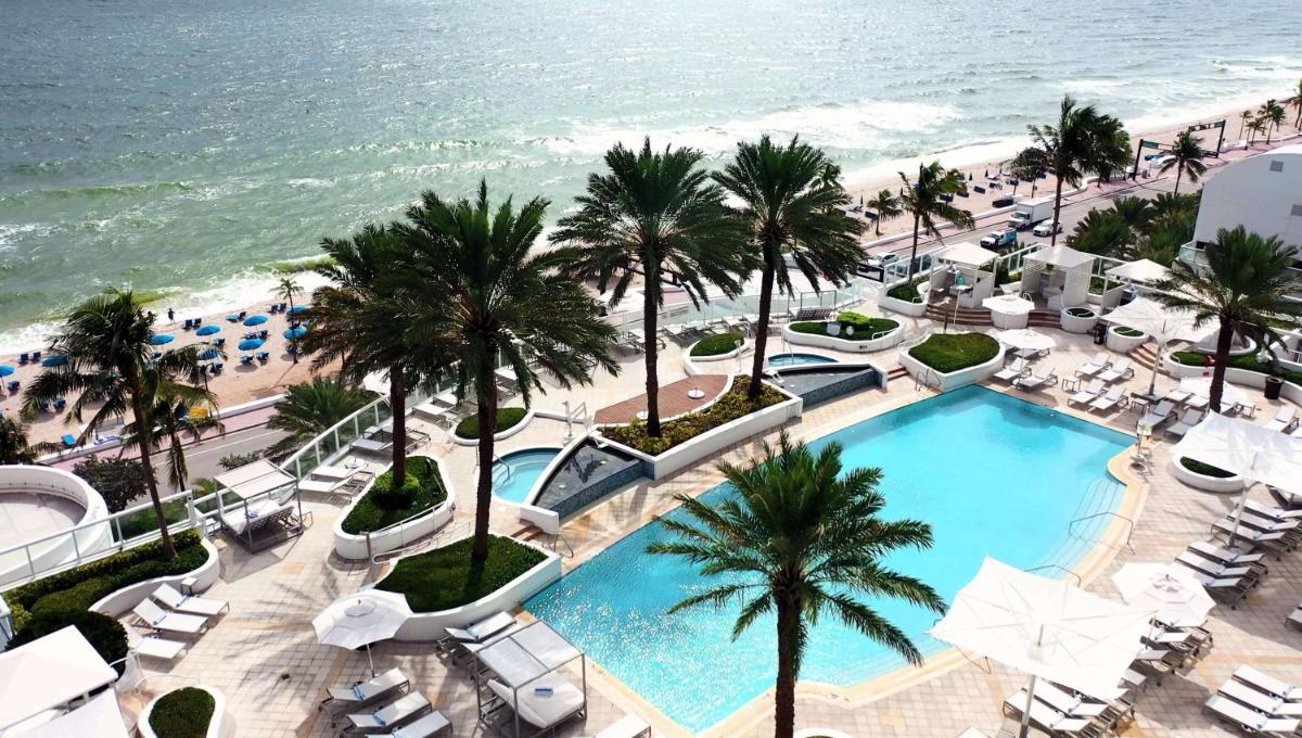 Отель Hilton Fort Lauderdale Beach Resort