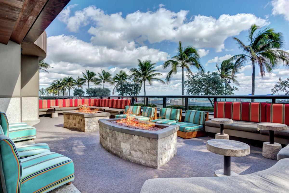 Отель Hilton Fort Lauderdale Beach Resort