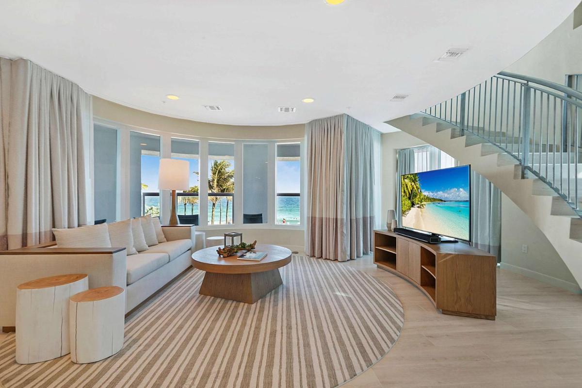 Отель Hilton Fort Lauderdale Beach Resort