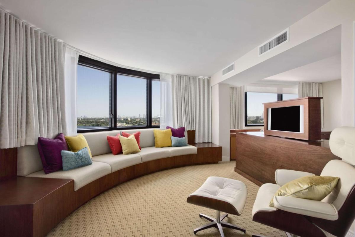 Отель Hilton Miami Airport Blue Lagoon