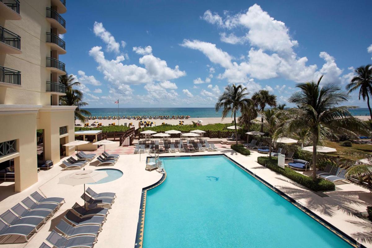 Отель Hilton Singer Island Oceanfront Palm Beaches Resort