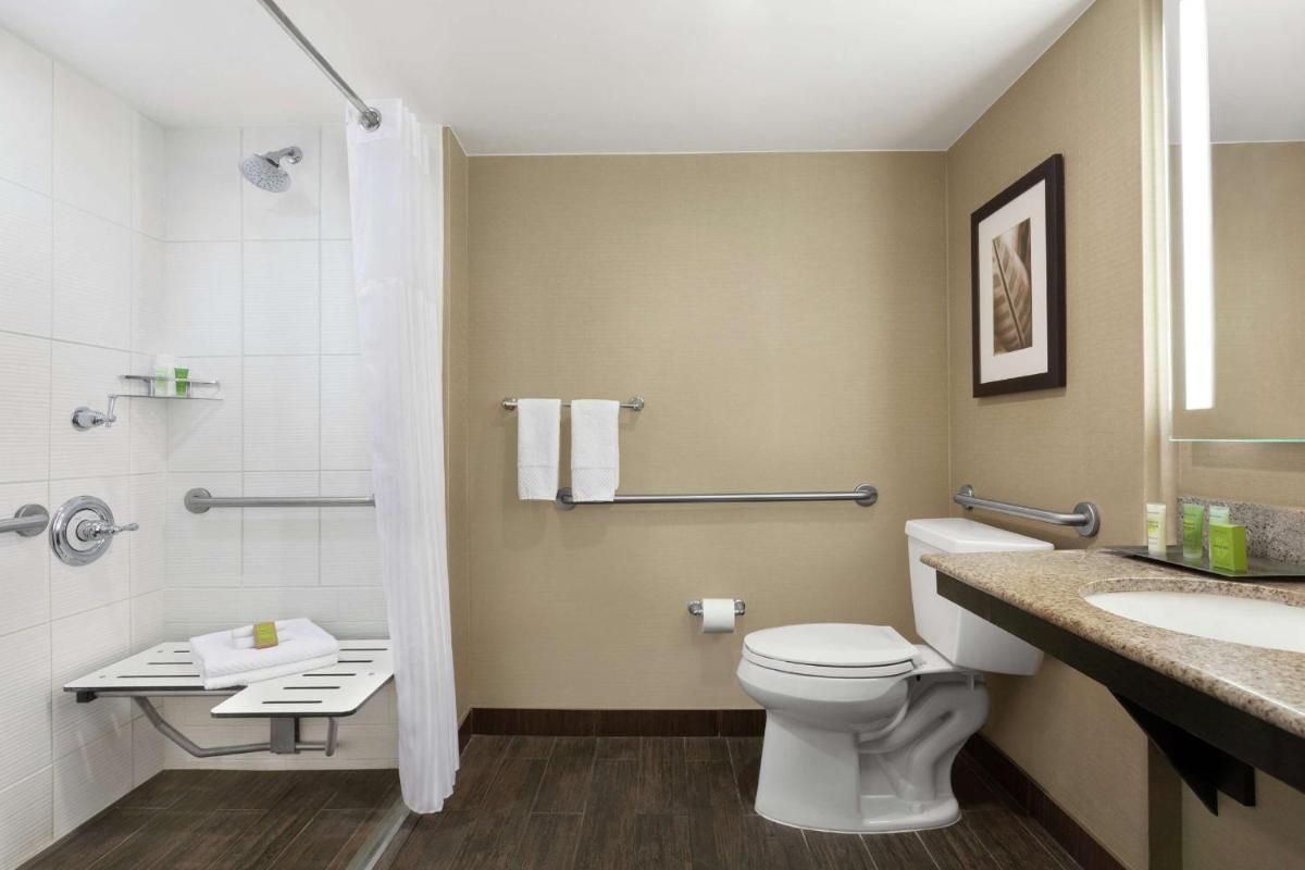 Отель Hilton Singer Island Oceanfront Palm Beaches Resort