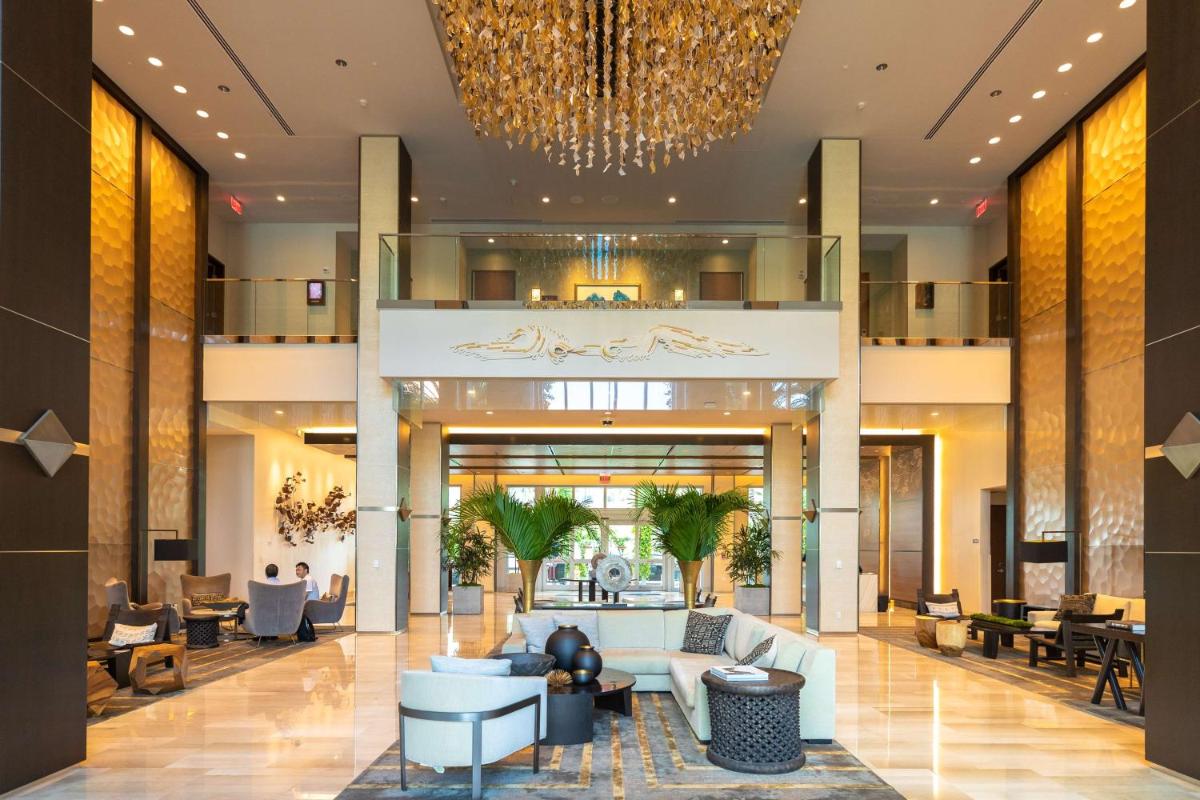 Отель Hilton West Palm Beach